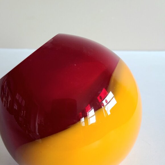 Murano(?) red yellow asymmetrical round organic contemporary design shape vase. - Picture 10 of 10